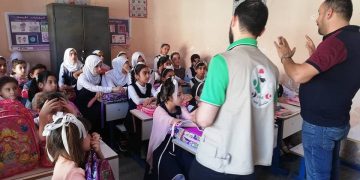 بادرات التجهيزات المدرسية للطلاب