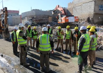 مشروع العودة للحياة  رفع الأنقاض المرحلة الأولى